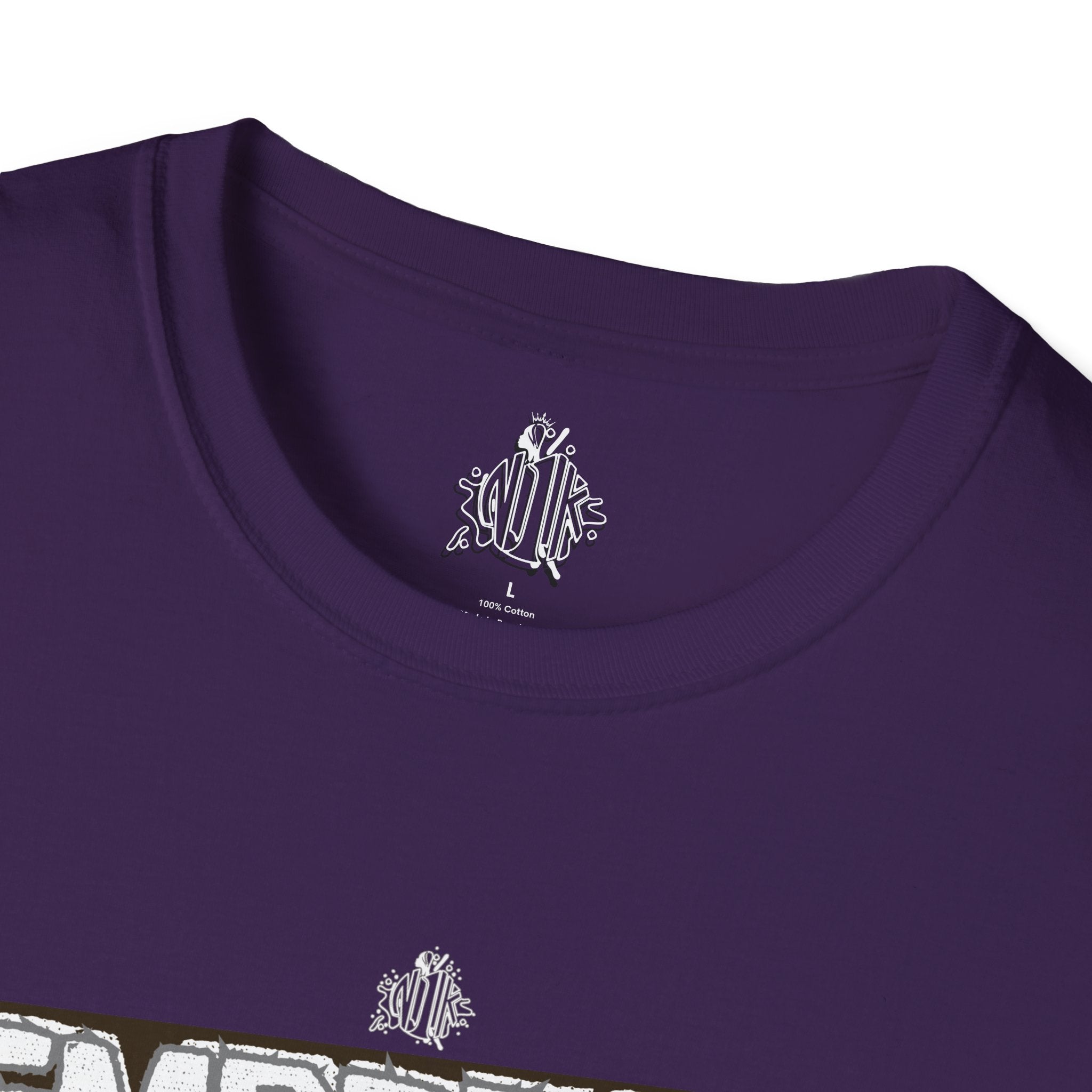 Empress Status Graphic Tee — Bold Feminine Statement T-Shirt