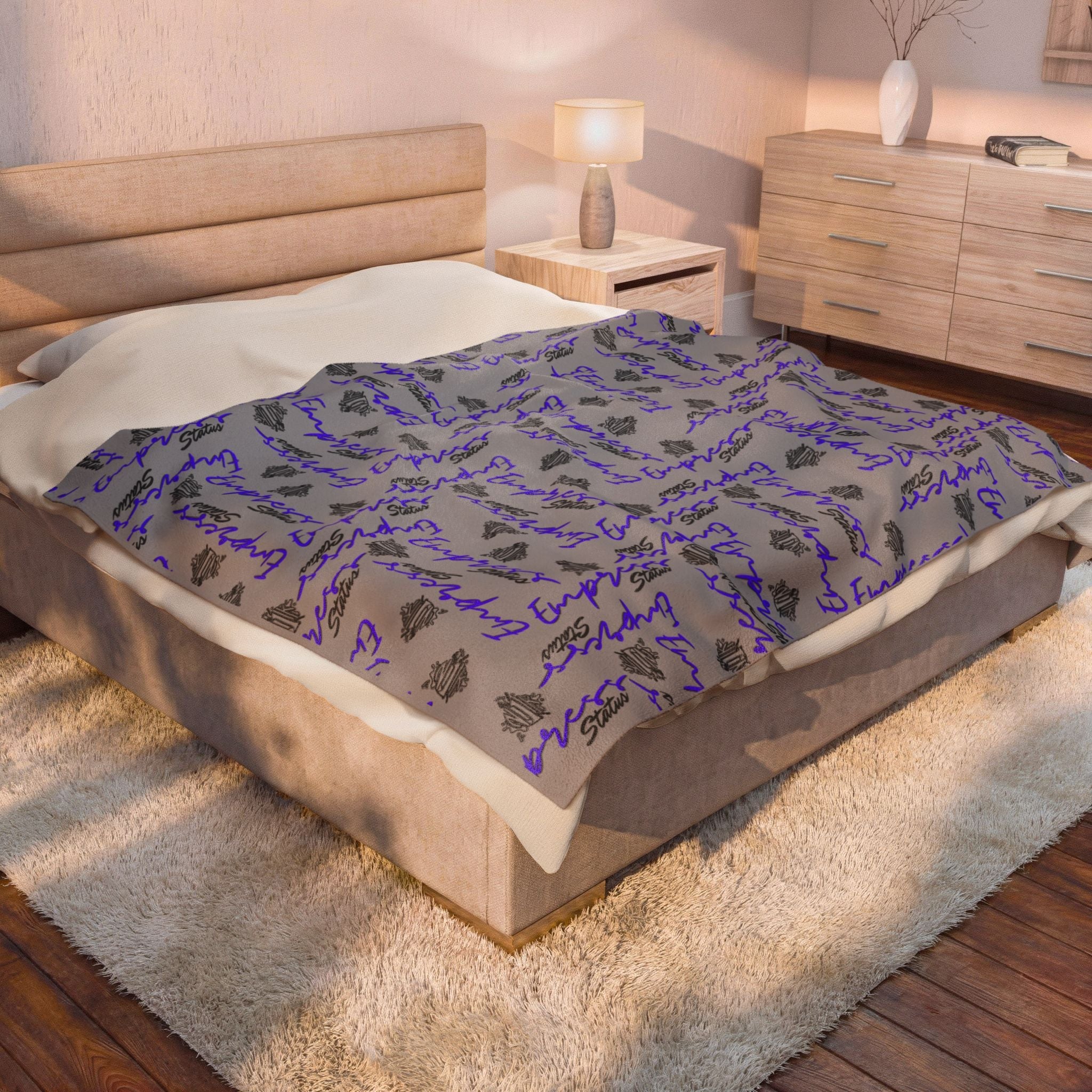 Empress Status Velveteen Plush Blanket