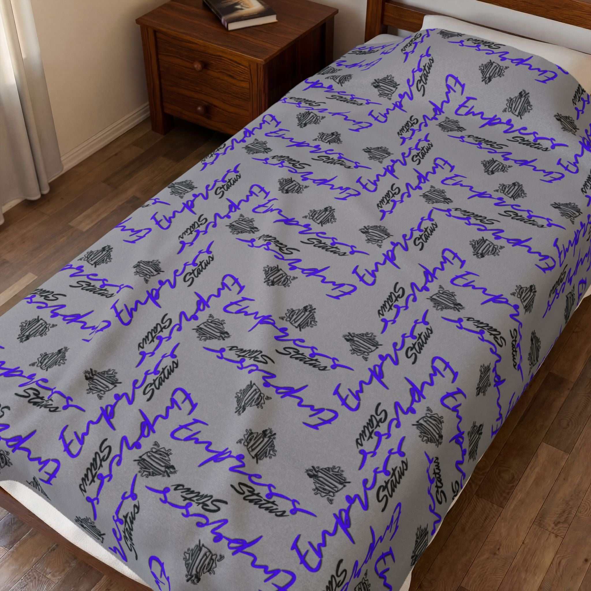 Empress Status Velveteen Plush Blanket